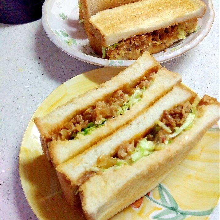 満腹!味付け焼き肉で簡単♪焼き肉サンドイッチ